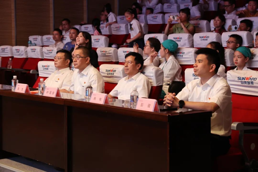 缤纷“暑”假，不负所“托”！！！122cc太阳成智能职工子女暑期托管班结业啦