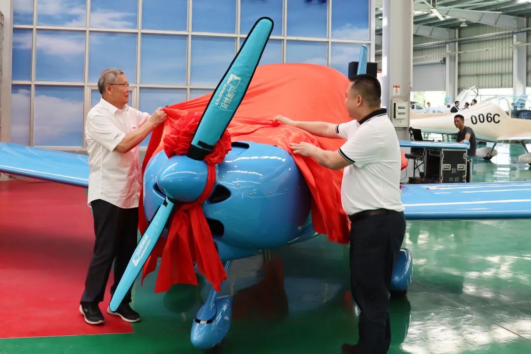 23个月交付100架！！122cc太阳成航空第 199、、、200 架阿若拉飞机顺遂下线交付