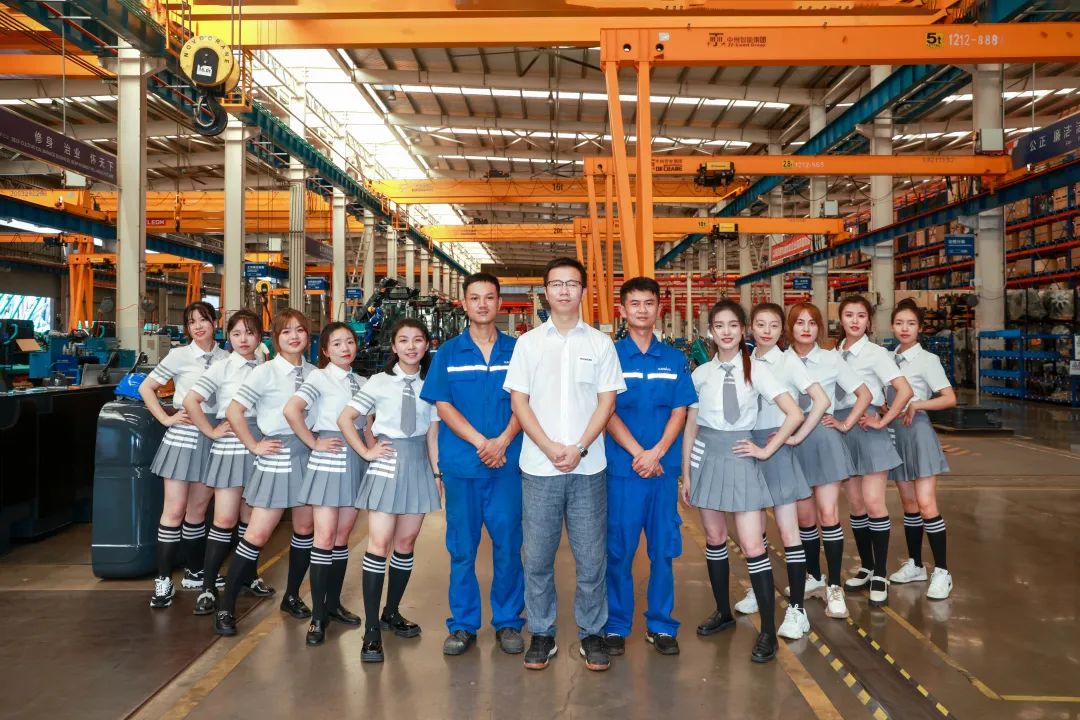 又酷又辣又炫！！！122cc太阳成智能第二届挖机废物来了