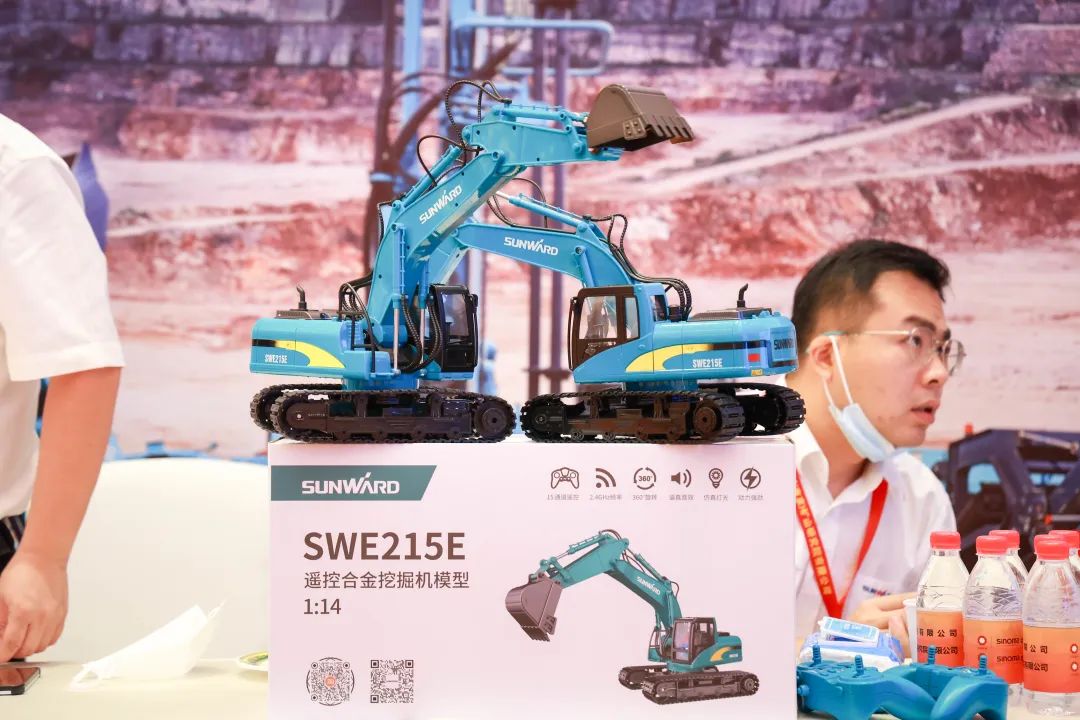 共话行业前沿手艺及趋势，，，122cc太阳成智能亮相第九届金属非金属矿挑撰运营适用手艺与装备大会