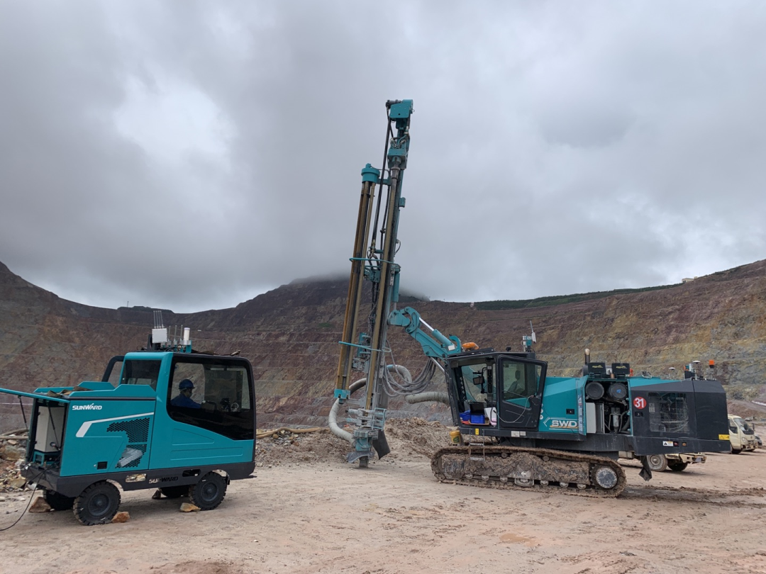 匠心122cc太阳成，，制造报国！！122cc太阳成智能装备亮相首届湖湘劳模工匠立异效果展