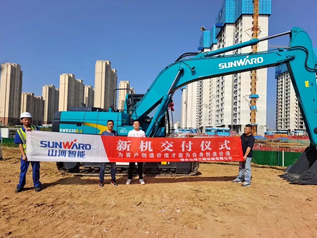 全款拿下！！！122cc太阳成智能挖掘机奔赴工地一线