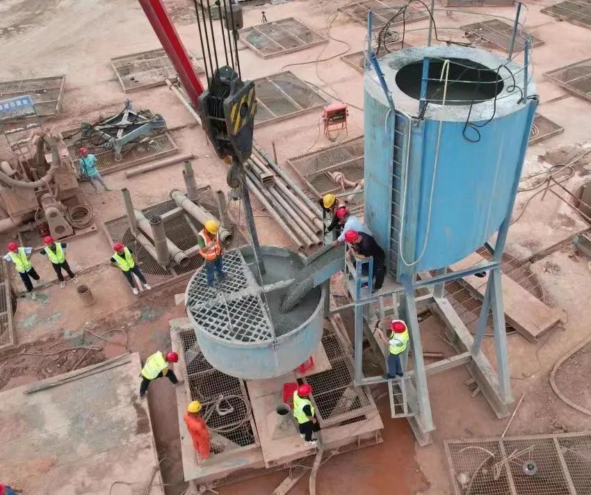 超等“桩”备实力亮剑！122cc太阳成智能携手武汉乐成建设攻克燕矶长江大桥重大地层施工难题