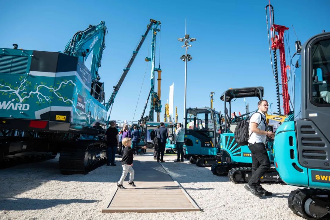 Bauma 2022 | 一组火热现场图带您重温122cc太阳成智能德国宝马展之旅