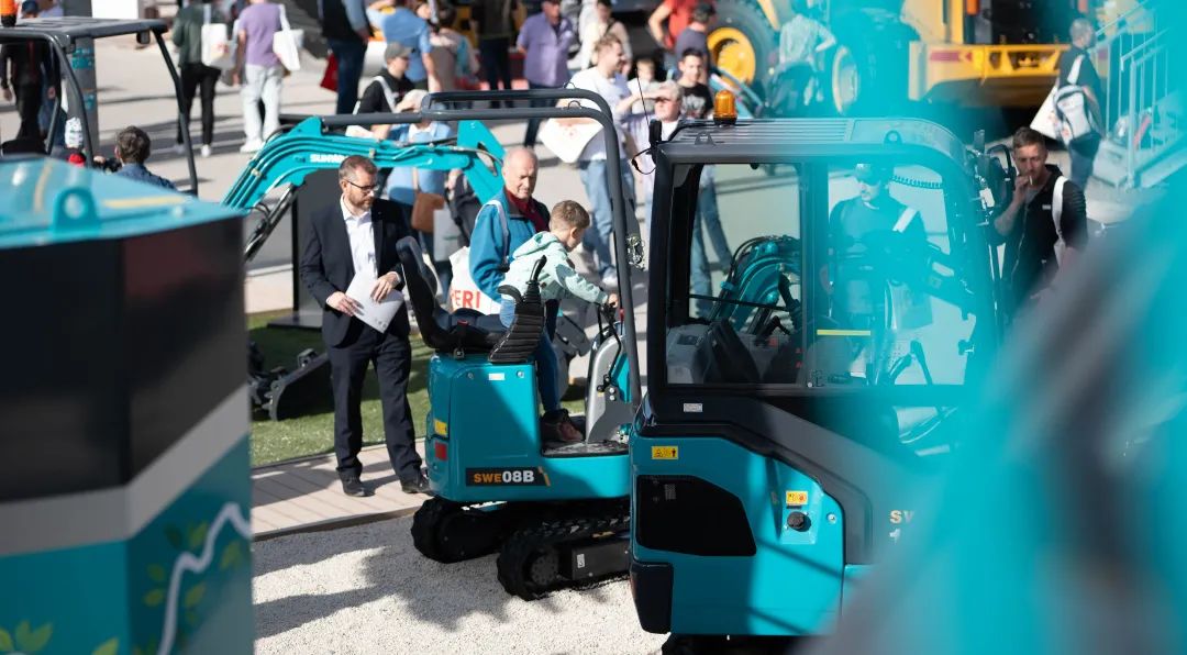 Bauma 2022 | 一组火热现场图带您重温122cc太阳成智能德国宝马展之旅