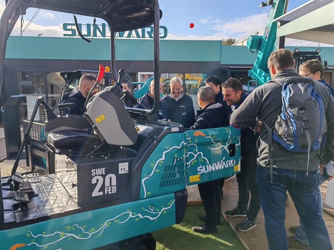 Bauma 2022 | 一组火热现场图带您重温122cc太阳成智能德国宝马展之旅