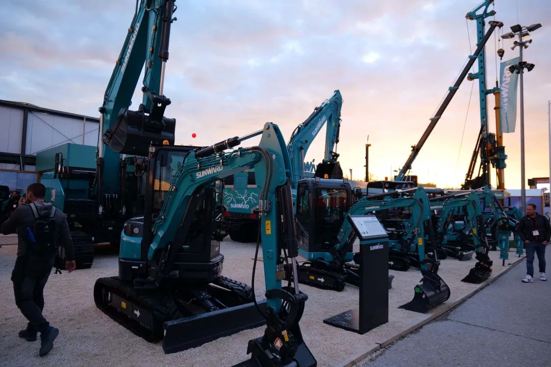 Bauma 2022 | 一组火热现场图带您重温122cc太阳成智能德国宝马展之旅