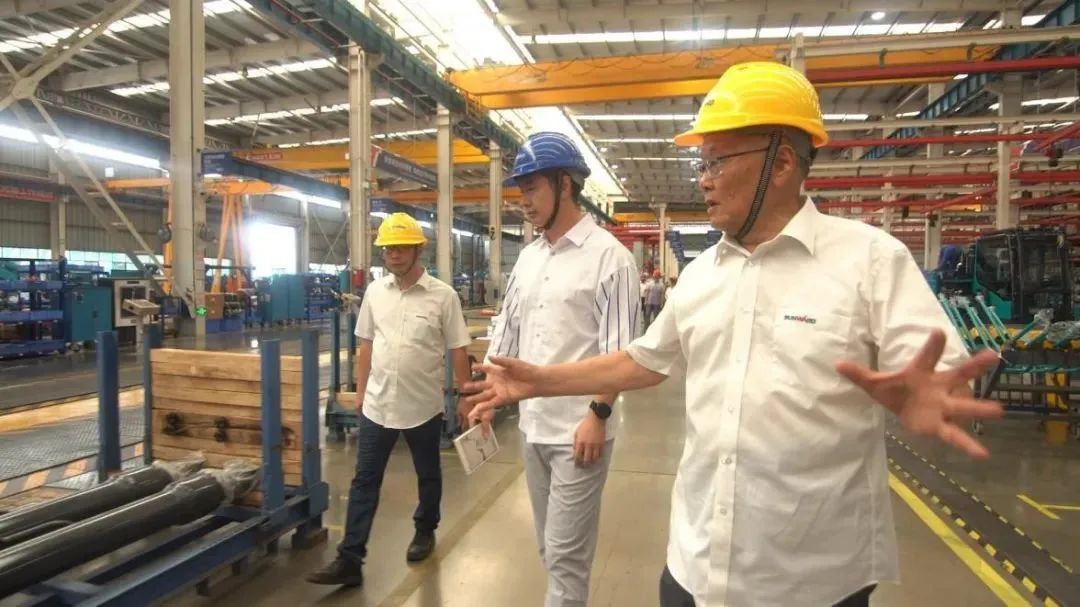 央广经济之声《追梦路上》｜何清华：不抄作业 坚持“先导式立异”