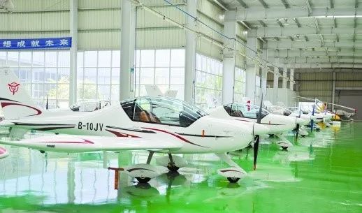 央广经济之声《追梦路上》｜何清华：不抄作业 坚持“先导式立异”