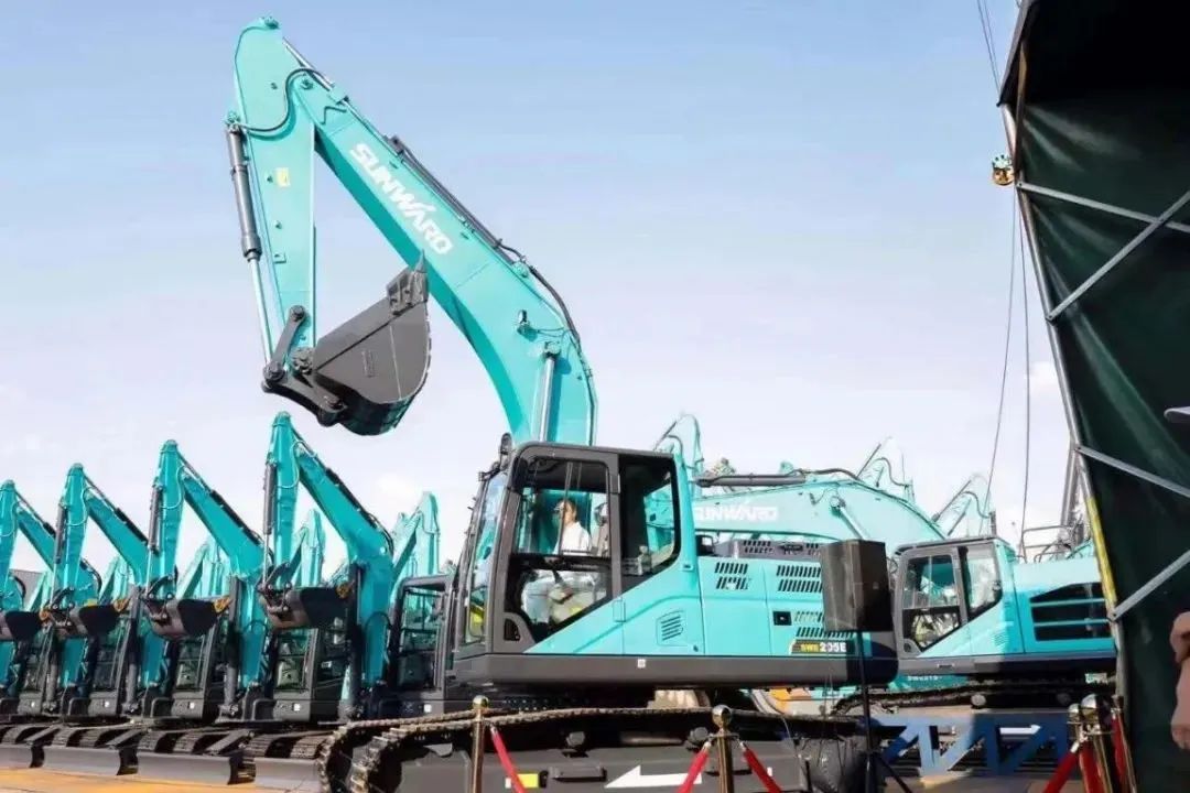 央广经济之声《追梦路上》｜何清华：不抄作业 坚持“先导式立异”