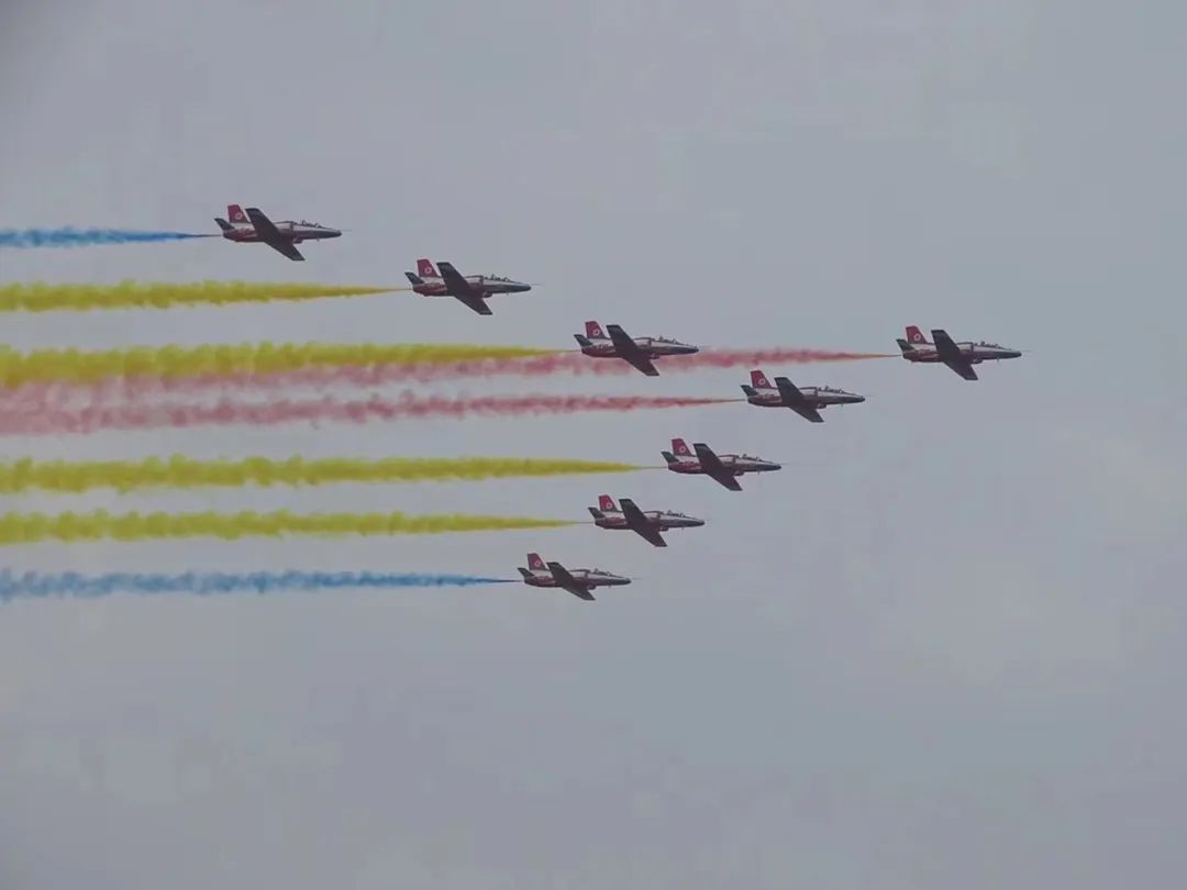 逆势飞翔！！！122cc太阳成航空携手相助同伴亮相2022南昌航行大会