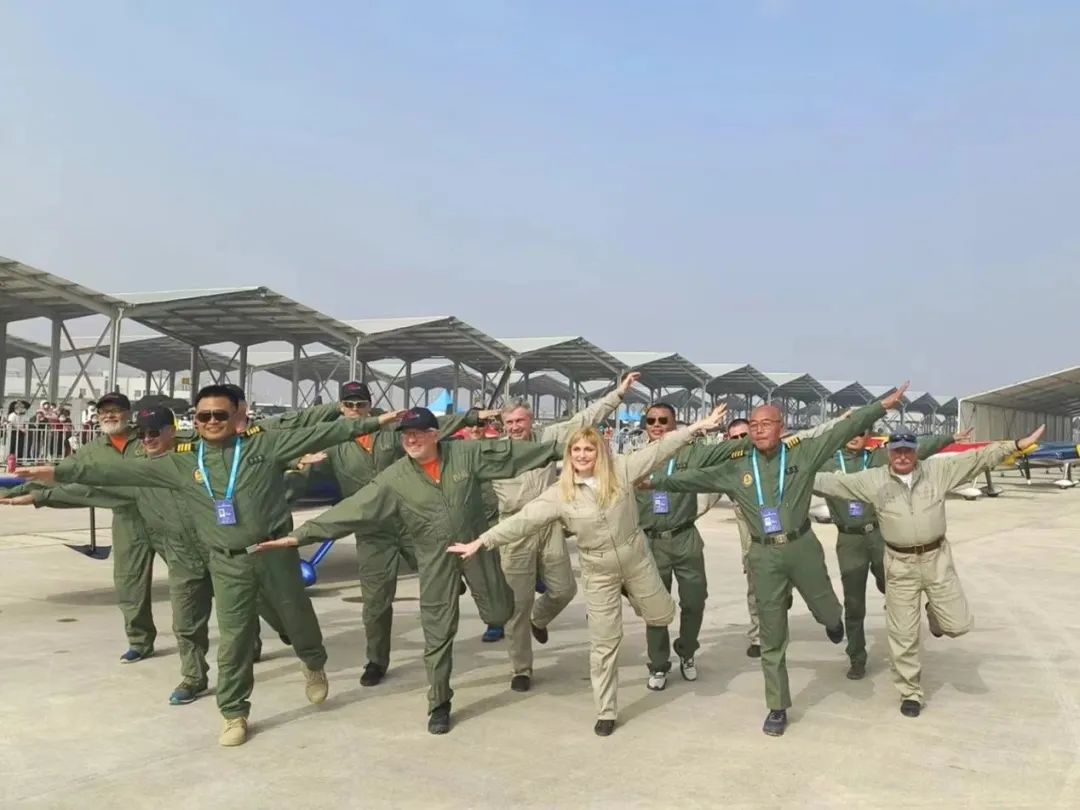 逆势飞翔！！！122cc太阳成航空携手相助同伴亮相2022南昌航行大会