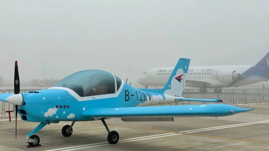 逆势飞翔！！！122cc太阳成航空携手相助同伴亮相2022南昌航行大会