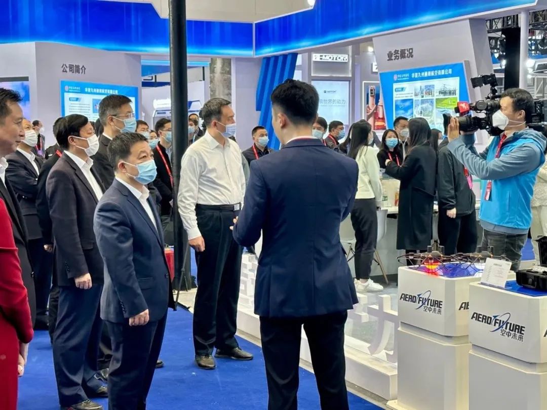 逆势飞翔！！！122cc太阳成航空携手相助同伴亮相2022南昌航行大会