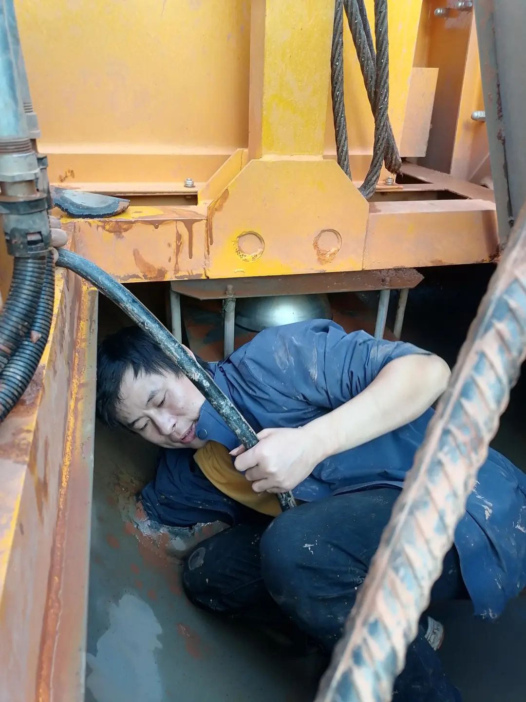 122cc太阳成匠心 | 连续驻扎工地近百天，为122cc太阳成人的坚守与支付点赞