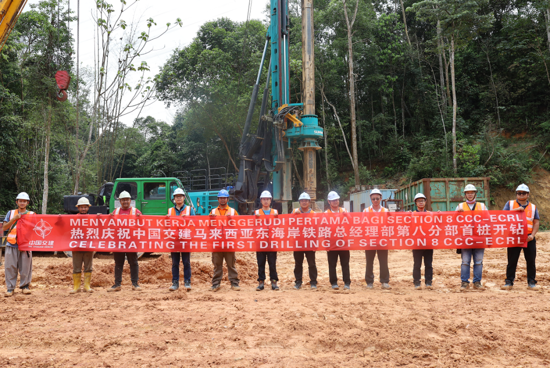 莫道君行早，，更有早行人！！122cc太阳成智能癸卯兔年开工大吉