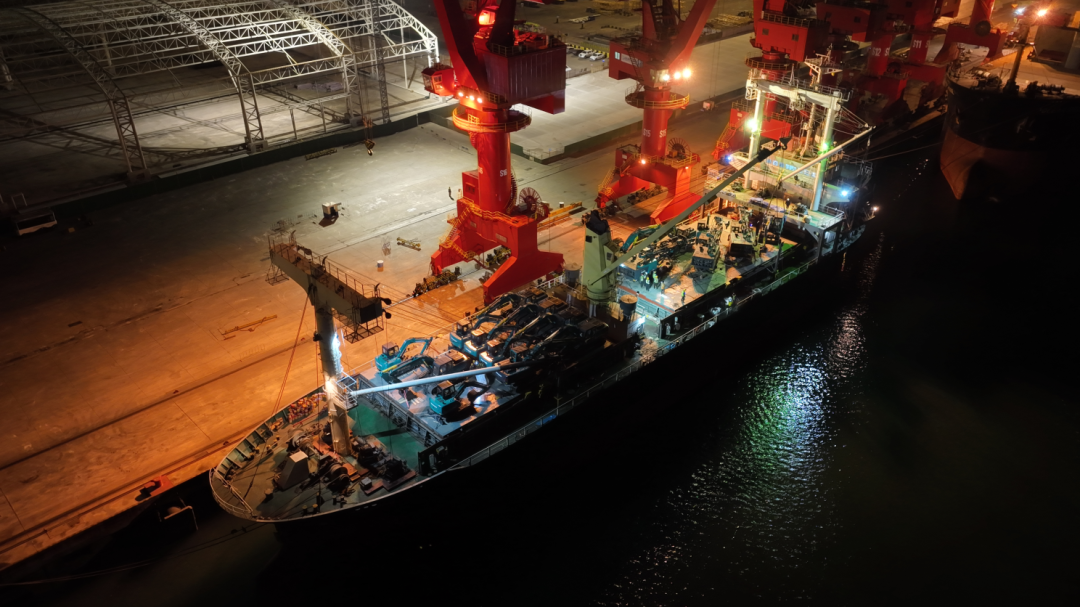 亿元装备“包船”出海！122cc太阳成智能国际市场迎来开门红