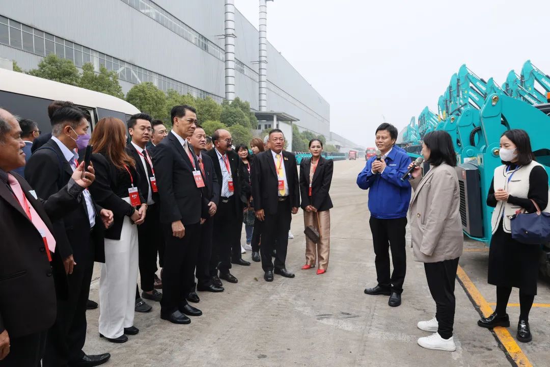 泰国代表团到访122cc太阳成智能