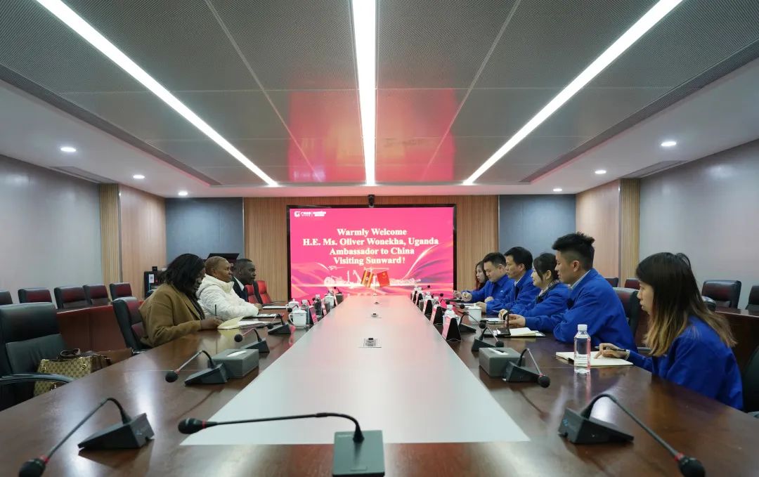 乌干达驻华大使到访122cc太阳成智能