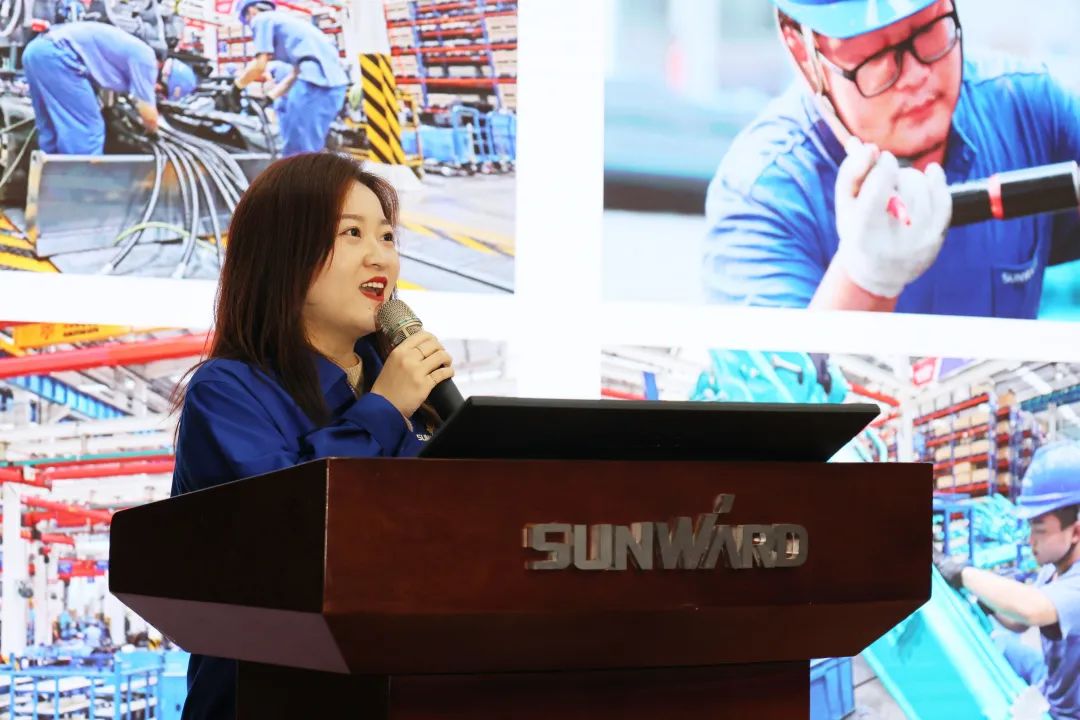 2023年“雷锋传人?长沙模范”巡讲走进122cc太阳成智能