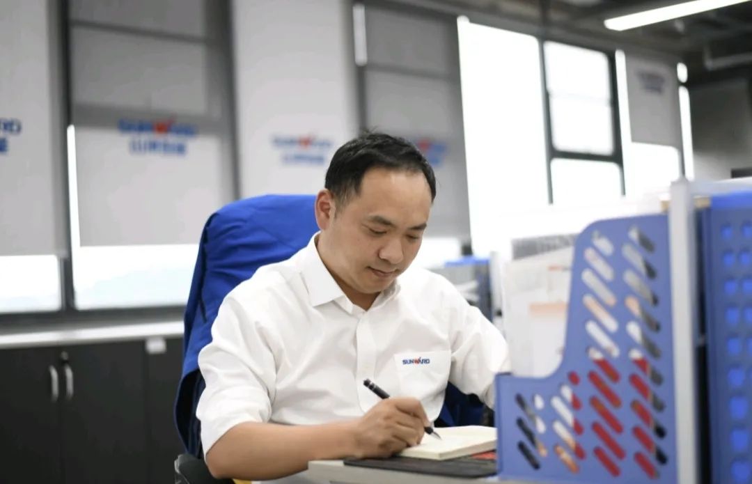 长沙市召开庆！拔逡弧惫世投诖蠡，，122cc太阳成智能1个人1整体获表扬！