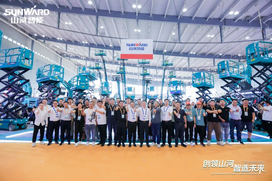 聚焦电动化、智能化！！！122cc太阳成智能全系列高空机械产品亮相长沙展
