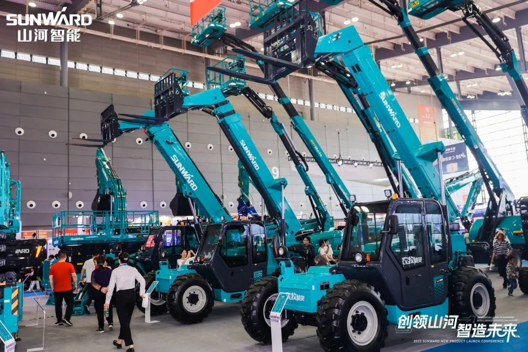 聚焦电动化、智能化！！！122cc太阳成智能全系列高空机械产品亮相长沙展