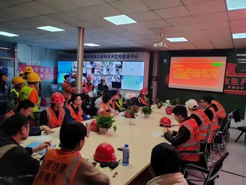 最新希望！！中铁122cc太阳成深圳地铁3号线低-白盾构区间左线顺遂意会