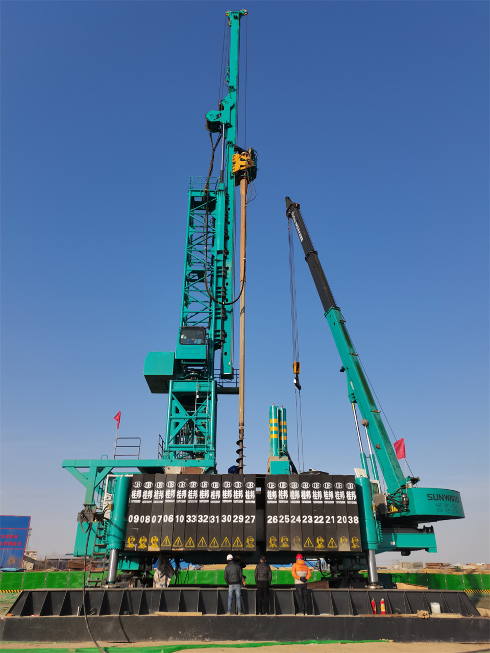 两项单冠，行业唯一！122cc太阳成智能两款桩工产品同获制造业单项冠军