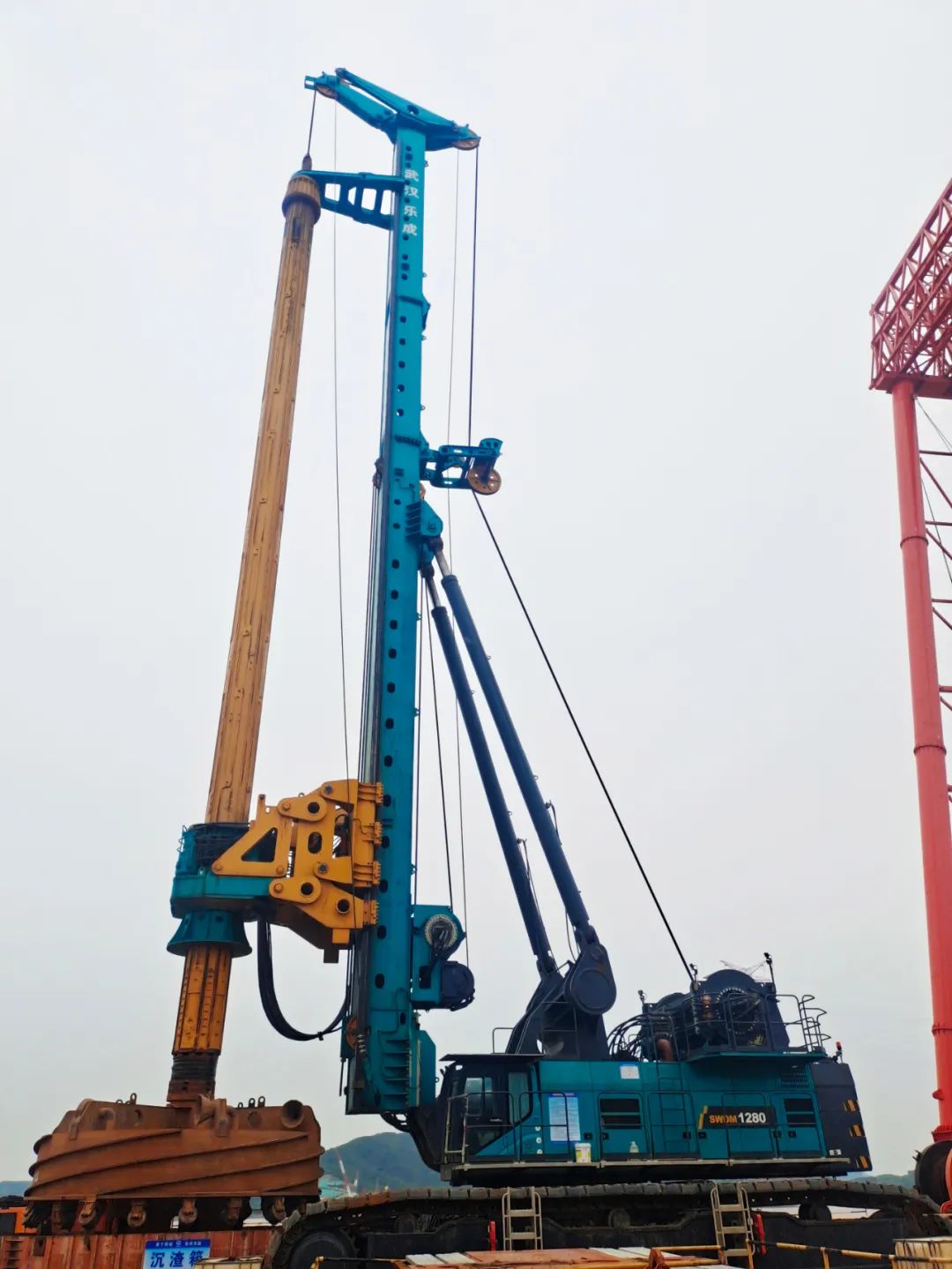 新战绩+1！！！122cc太阳成智能超等旋挖钻机创6.3米直径钻孔新纪录