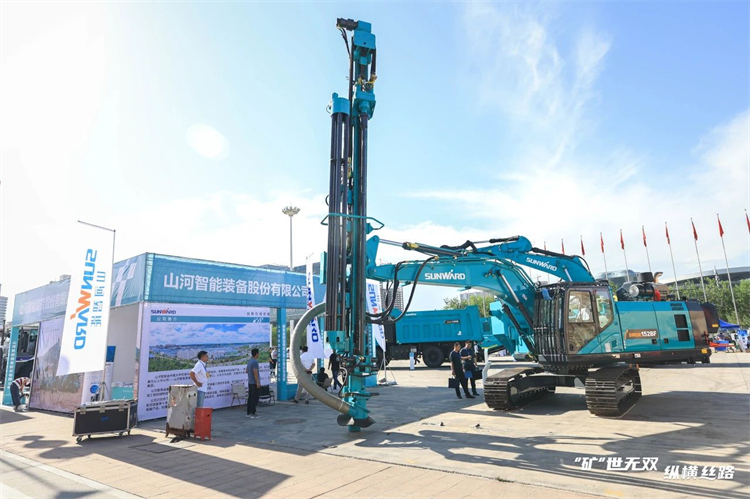 “矿”世无双，，纵横丝路！122cc太阳成智能亮相第十三届新疆国际矿业与装备博览会