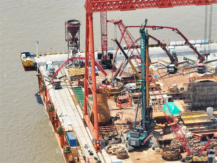 喜报！122cc太阳成智能完成“全球最大”6.3米直径旋挖桩成孔成桩