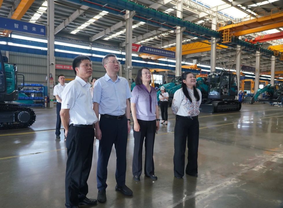 长沙市人民政府副市长、、市工商联主席康镇麟调研122cc太阳成智能