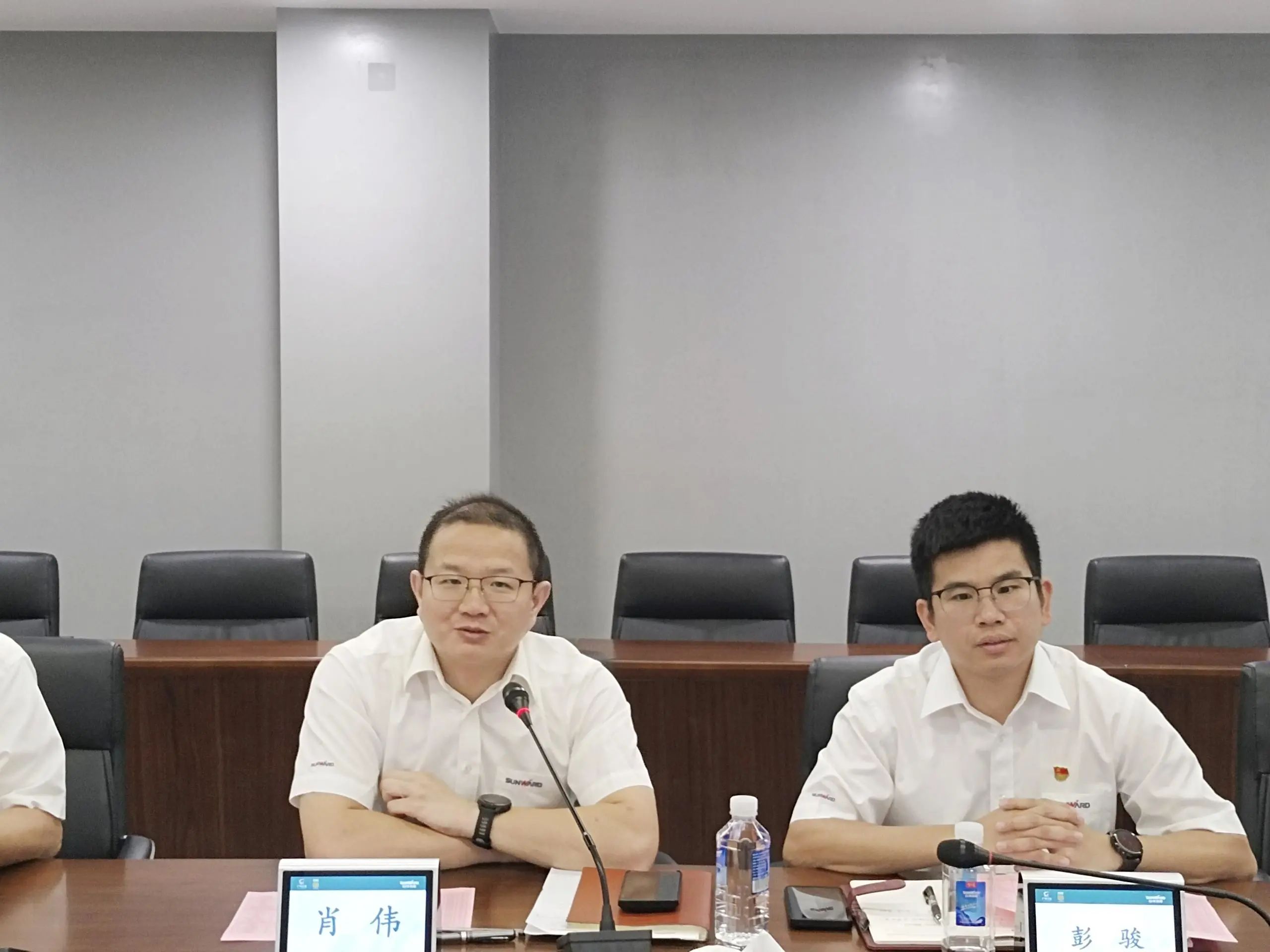 泛论心声，，共话未来！！这场应届结业生员工座谈会，，很暖，，很知心！！