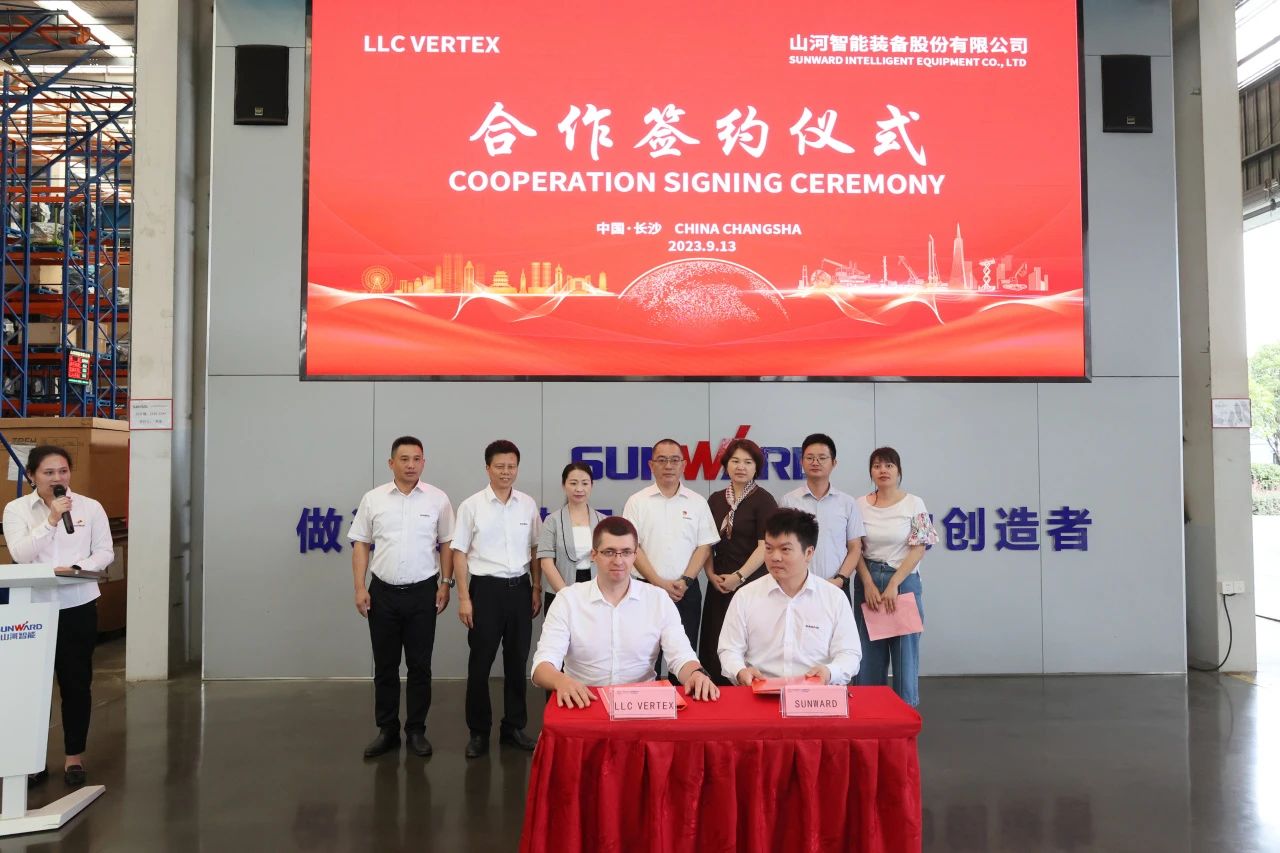 持续进军国际市。。！！122cc太阳成智能近百台装备集中发货