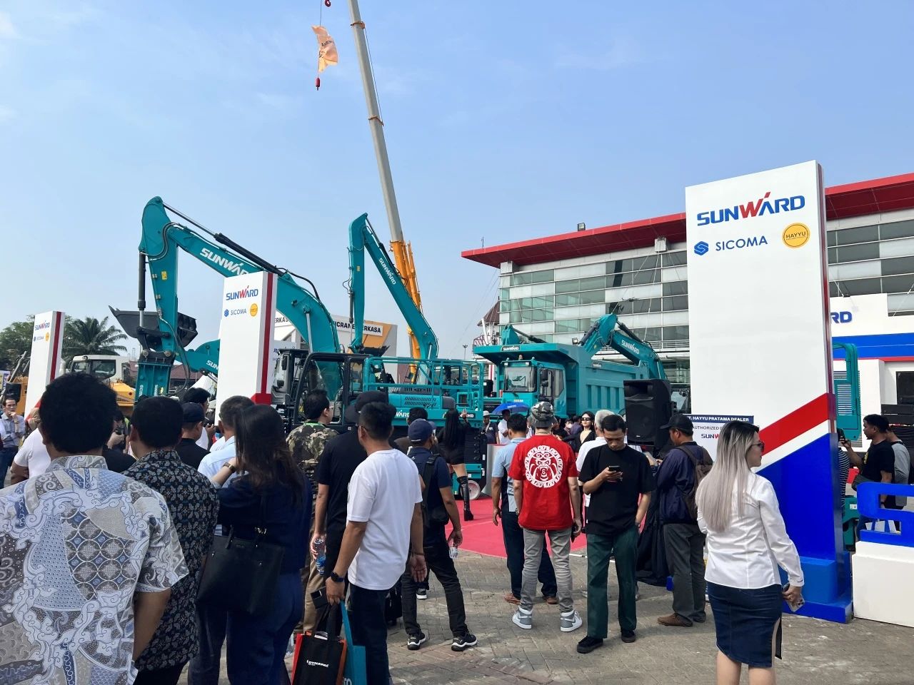 深耕细作，，逆势增添！！122cc太阳成智能艳服亮相印尼雅加达矿业展