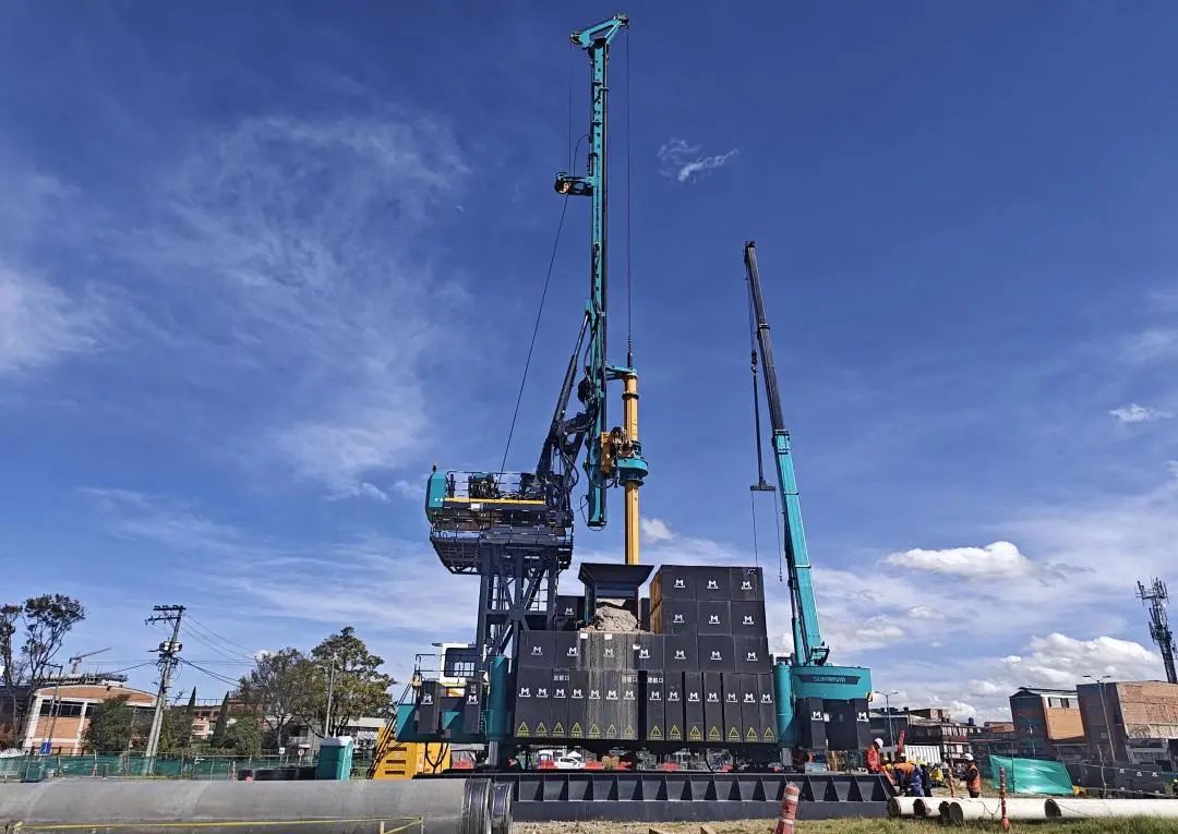 展现“中国制造”硬实力！122cc太阳成智能PDP工法钻机助建波哥大地铁项目