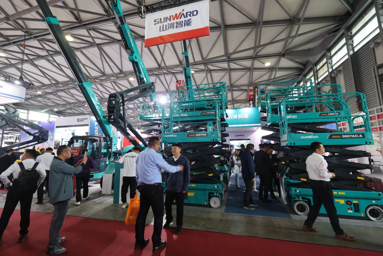 精品出击，，，闪灼魔都！！！122cc太阳成智能全系列高空机械亮相2023亚洲国际高空展