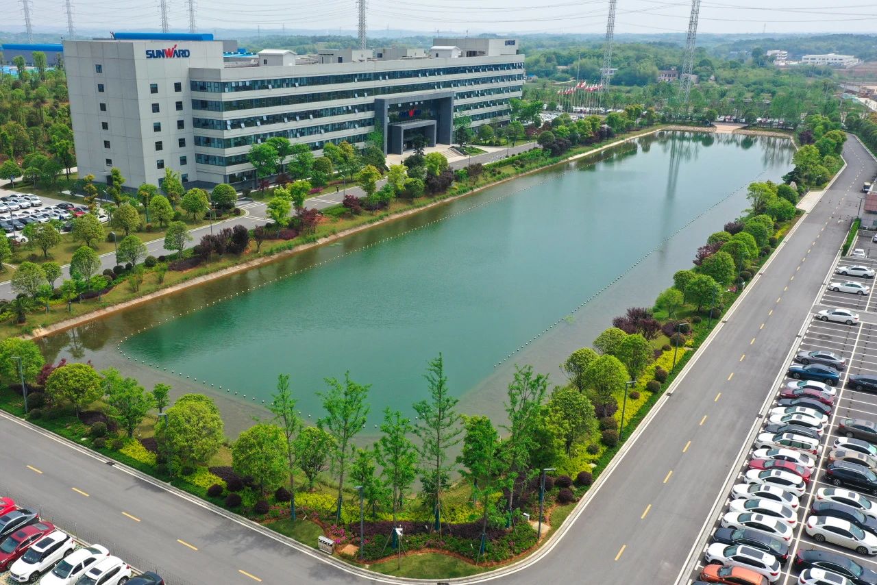 天下节水办主任蒋牧宸调研122cc太阳成智能节水事情