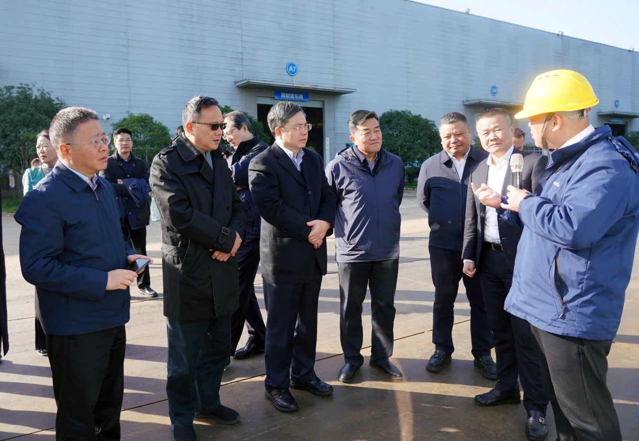 聚焦装备再制造！！！上海市政协副主席、、、党组副书记肖贵玉带队调研122cc太阳成智能