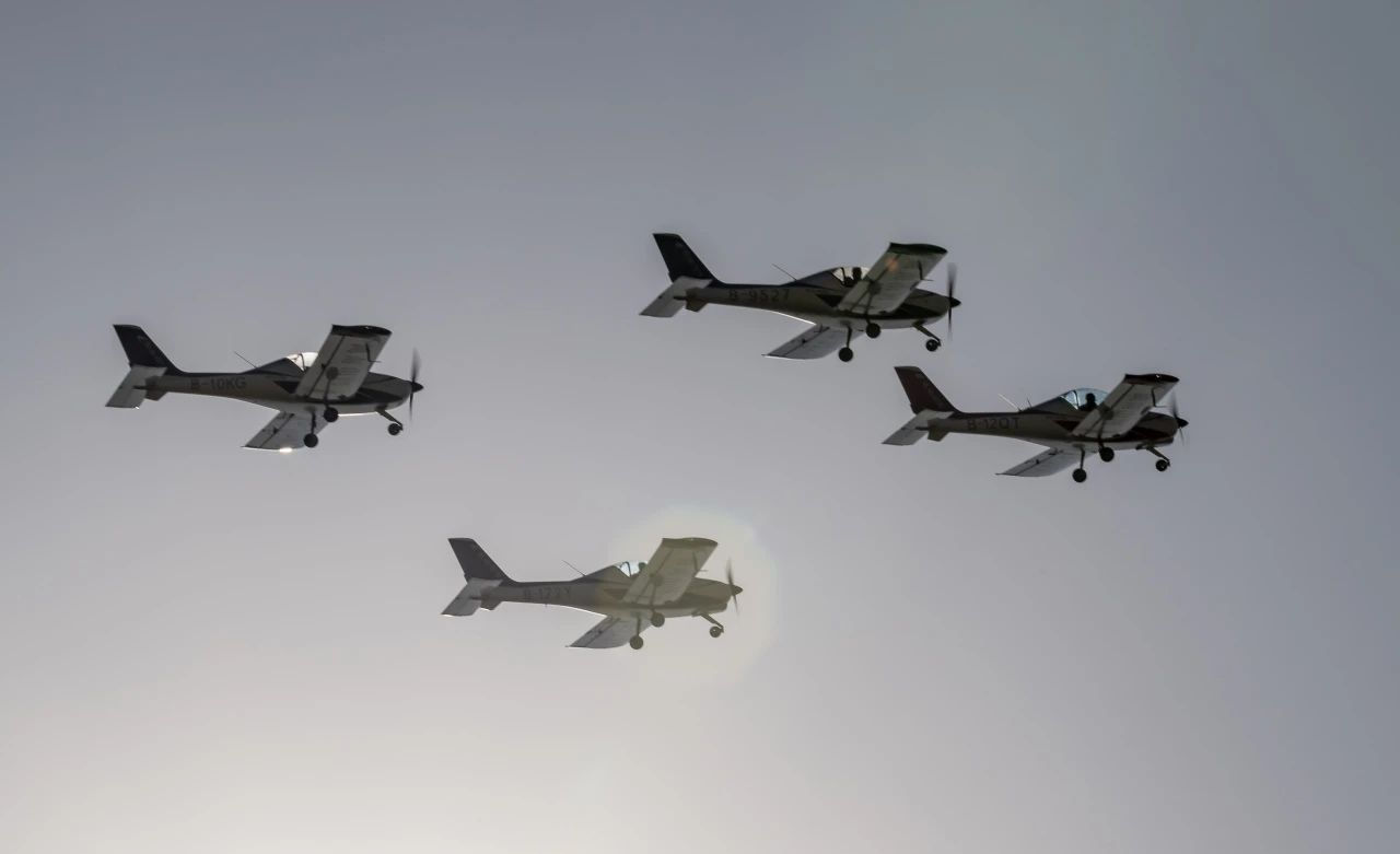 央媒聚焦！！！一起见证首届亚洲通用航空展上的122cc太阳成风范