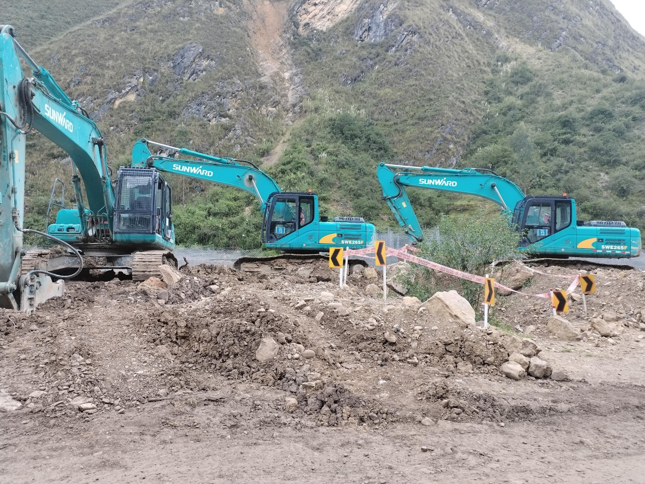 增强全方位相助！！！中铁二十局到访122cc太阳成智能