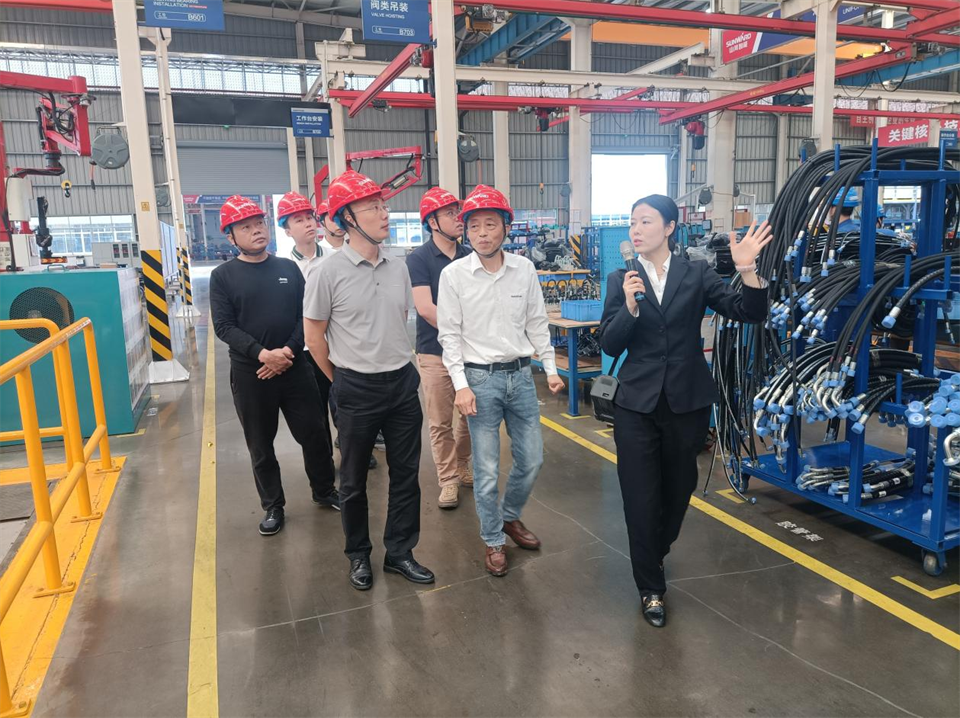 国家油气田井控应抢救援川庆队庞平一行调研122cc太阳成智能