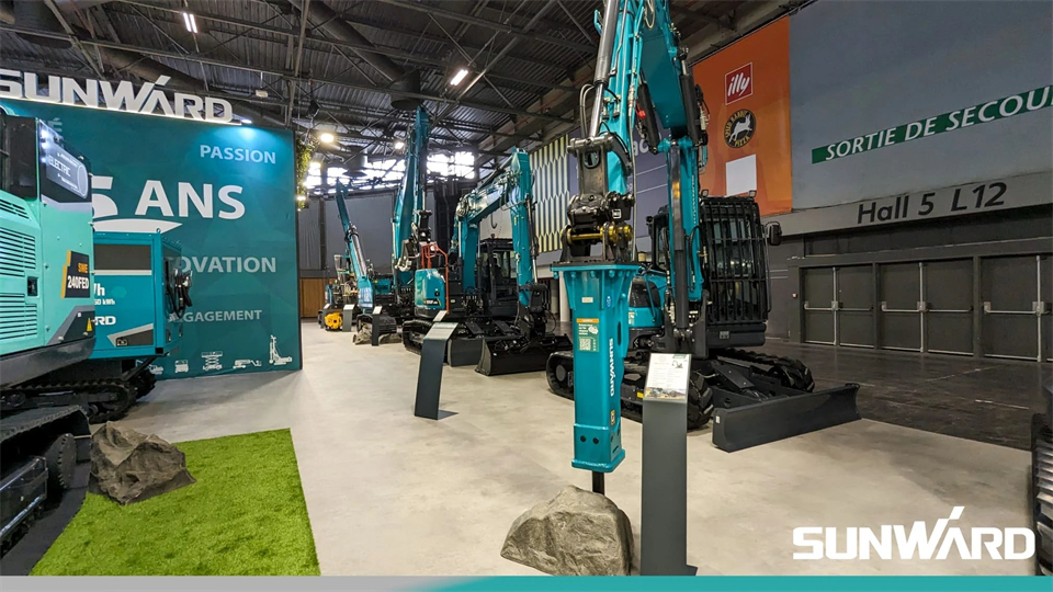 122cc太阳成智能携立异效果亮相2024年法国巴黎工程机械展