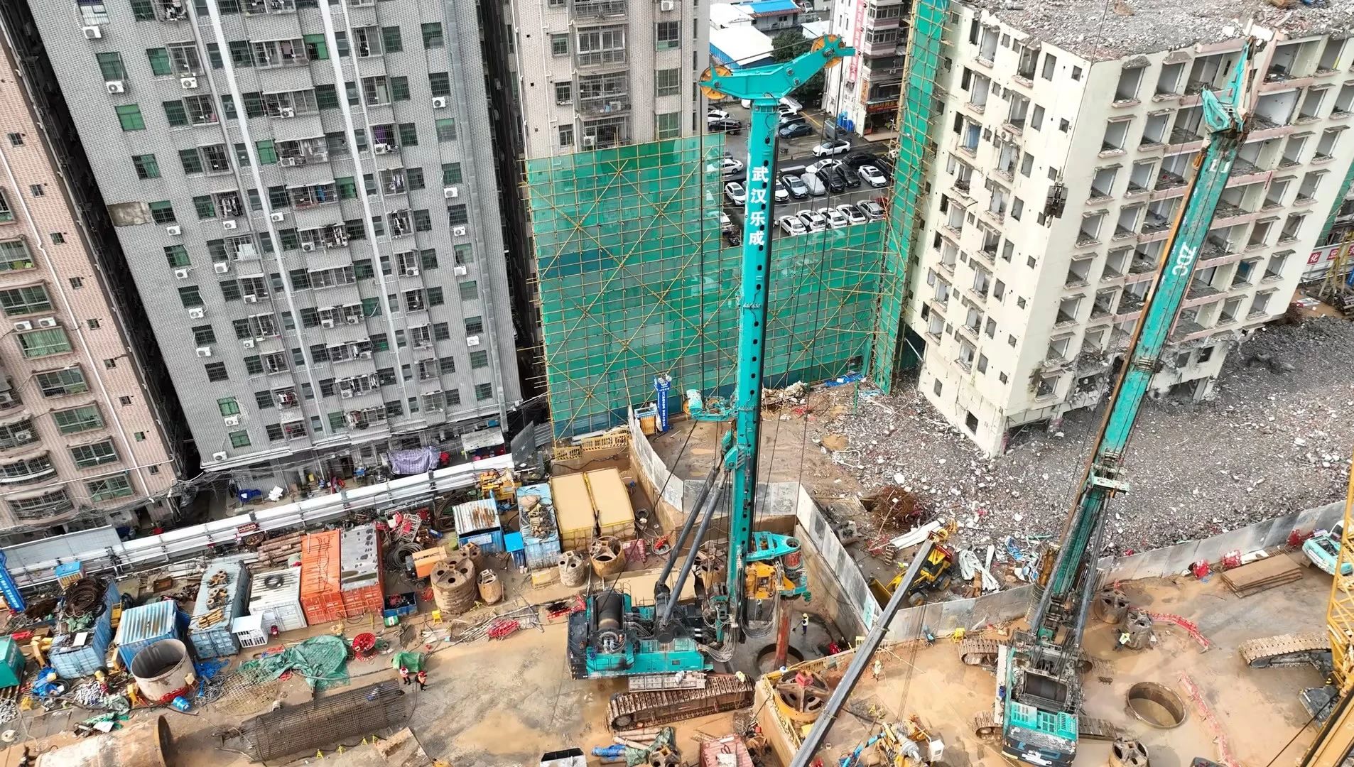 性能突出，，，超强助力！122cc太阳成智能旋挖钻机助力深圳地铁五和站施工