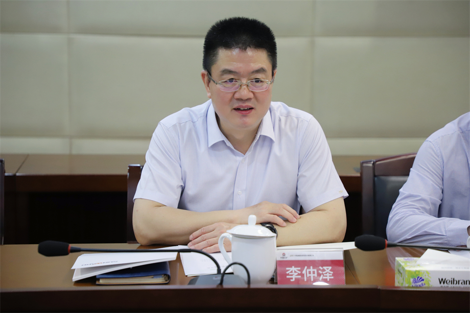 “双向奔赴 相助共赢”122cc太阳成智能与中钨高新签署战略相助协议