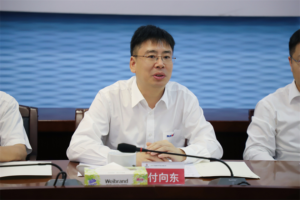 “双向奔赴 相助共赢”122cc太阳成智能与中钨高新签署战略相助协议