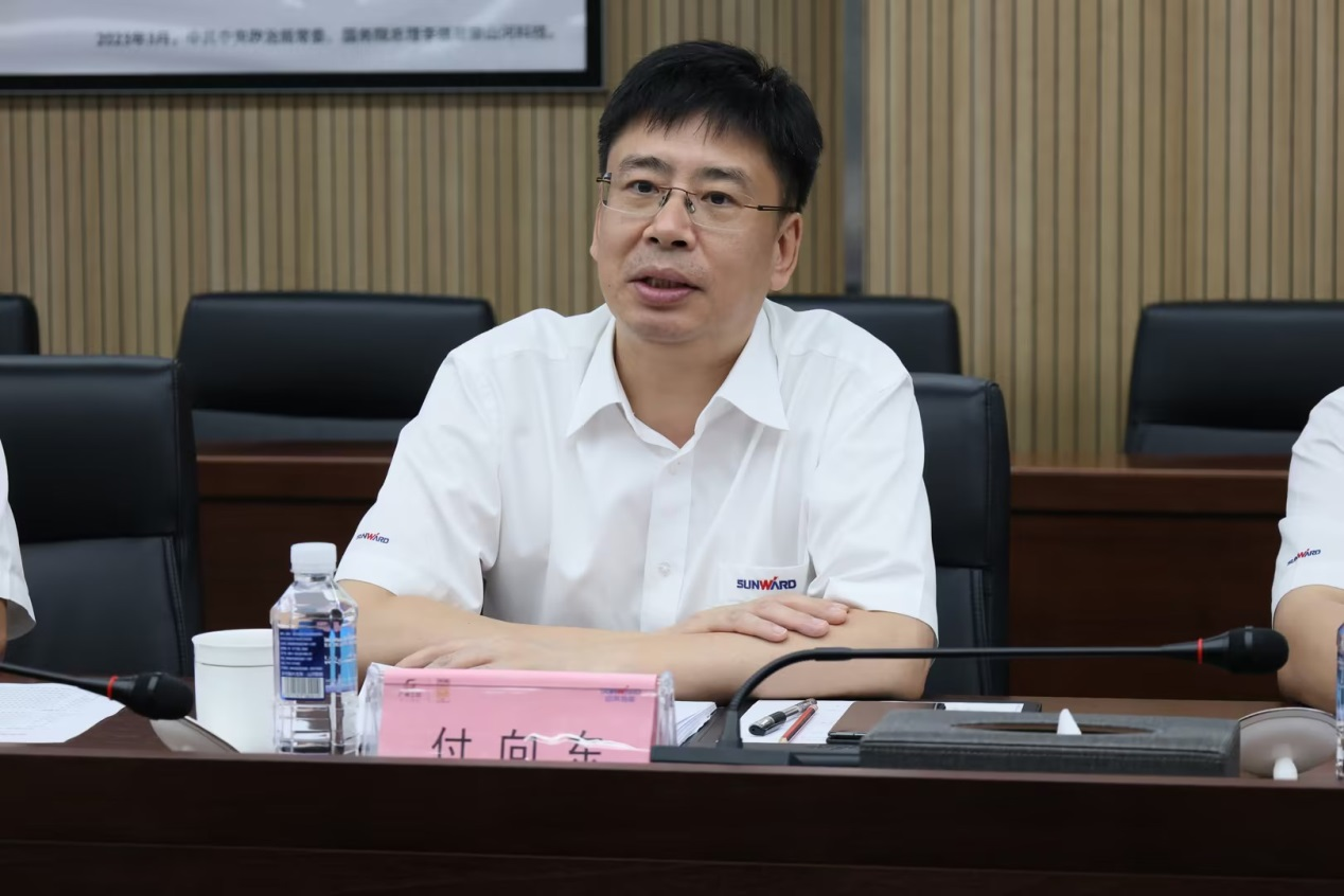 深化交流相助！！广州港李明忠副总司理率队莅临122cc太阳成智能考察交流！！