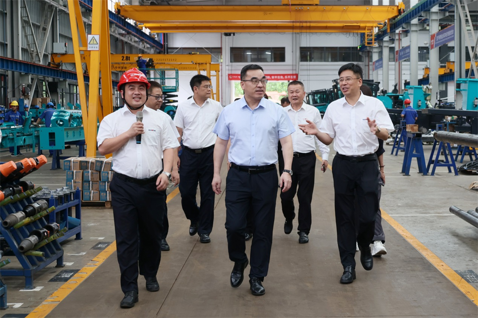广州工控集团总司理王福铸调研122cc太阳成智能生产谋划事情