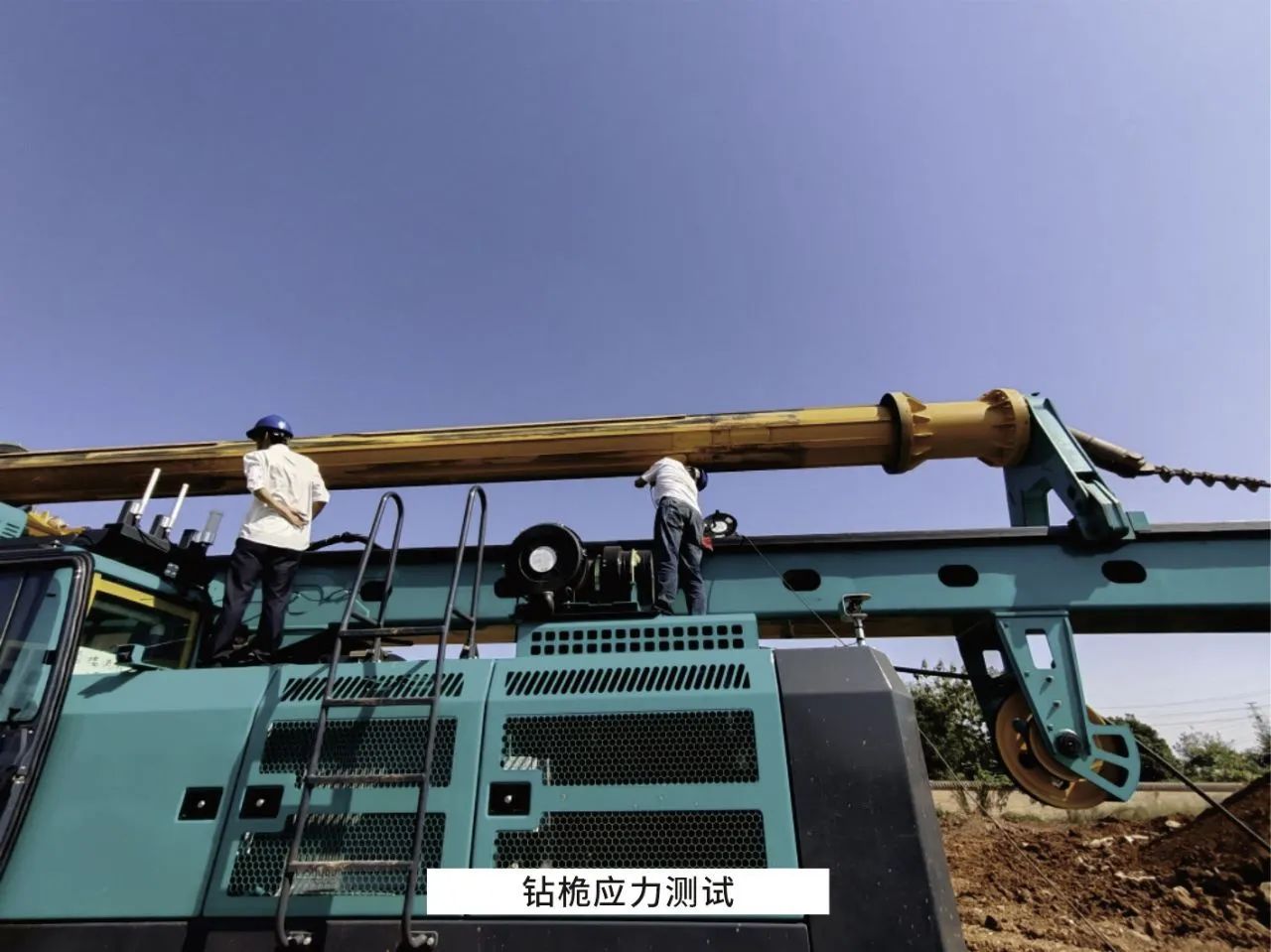 无惧“烤”验，122cc太阳成试验人在行动